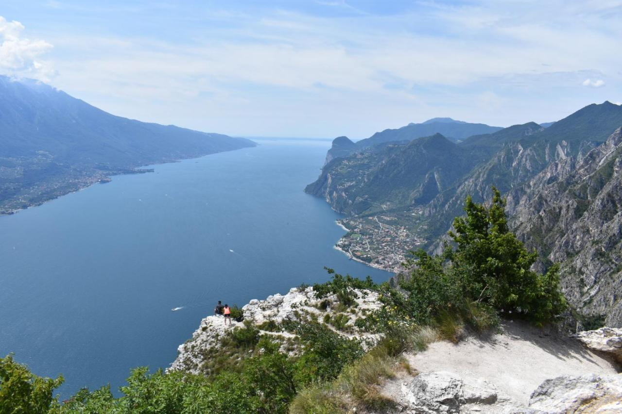 Hotel La Fiorita Limone sul Garda Bagian luar foto
